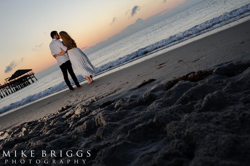 engagement-photos-on-the-beach