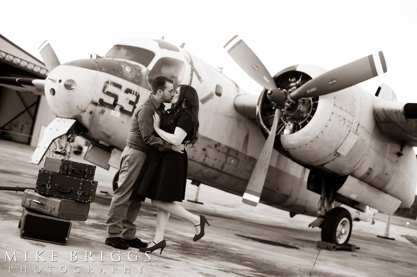 engagement-photos-vintage