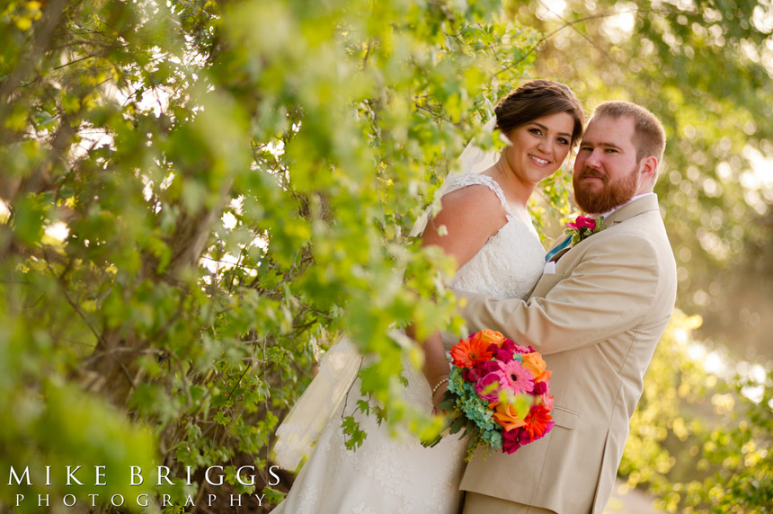 bride-and-groom-wedding-planning-timeline